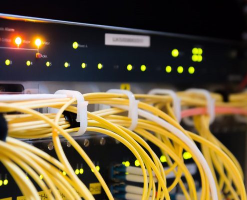Netzwerk und Sicherheit wie diese Verbindung mit LAN Kabel